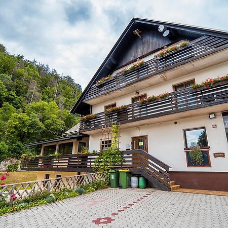 Bed & Breakfast Hisa Resje Bohinj Bagian luar foto